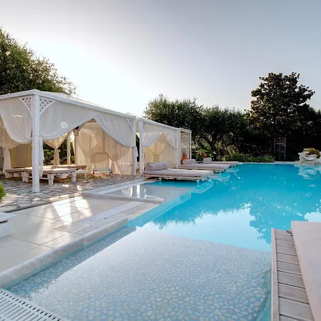 Nefeli 3* Kommeno (Corfu)