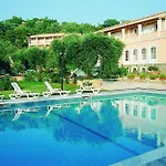Nefeli 3* Kommeno (Corfu)