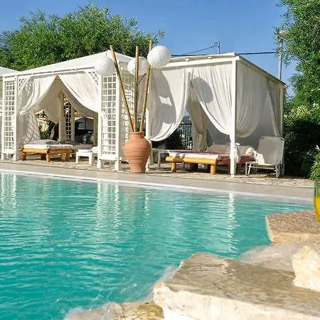 Nefeli Otel Kommeno (Corfu)