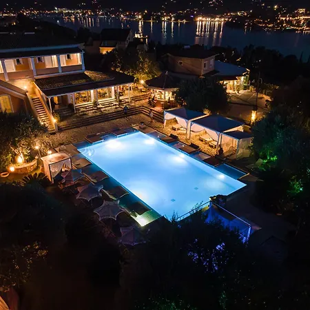 Nefeli Kommeno (Corfu)