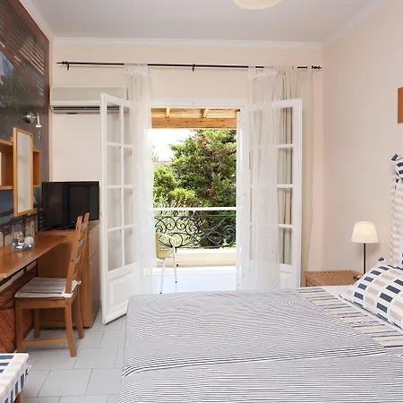 Nefeli Otel Kommeno (Corfu)