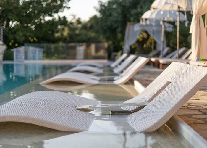 Nefeli Hotel Komméno